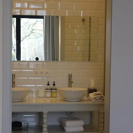 The Hamptons Boutique Bed & Breakfast Gent
