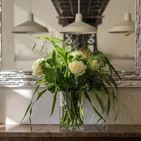 The Hamptons Boutique 2*
