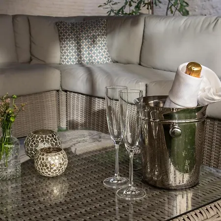 The Hamptons Boutique
